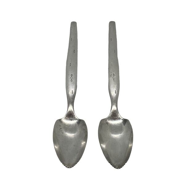 MCM Two Serrated 6” Grapefruit Stainless Spoons Starburst Wm Rogers Flatware - Picture 4 of 16